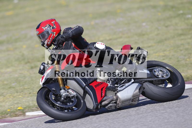 /06 08.04.2026 Cornu Master School ADR/Gruppe blau/40